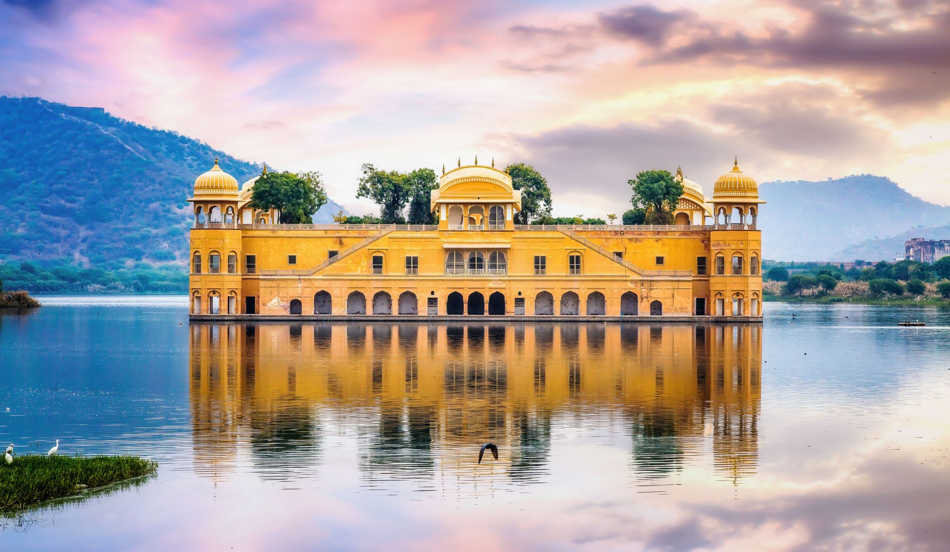 Manoj Tour & Travels